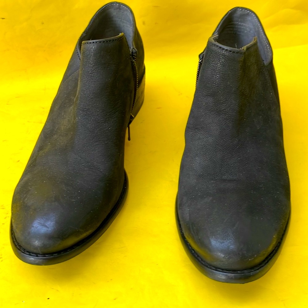 Dark gray Saychelles leather booties